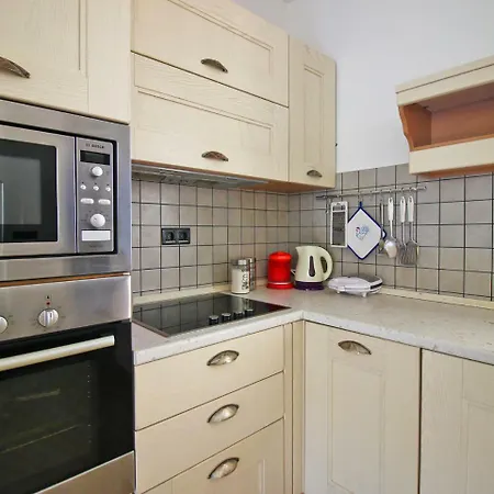 In Palace Two Bedroom's *