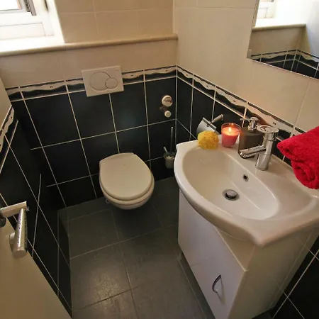 In Palace Two Bedroom's